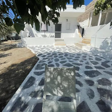Arietta Santorini *