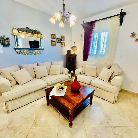Arietta Santorini