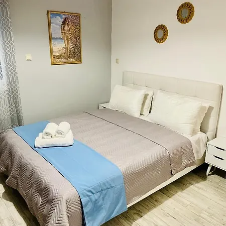 Arietta Santorini * Perissa (Santorini)
